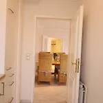 Apartamento Elisabethstrasse 2, W13 *