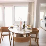 Elisabethstrasse 2, W13 * Westerland