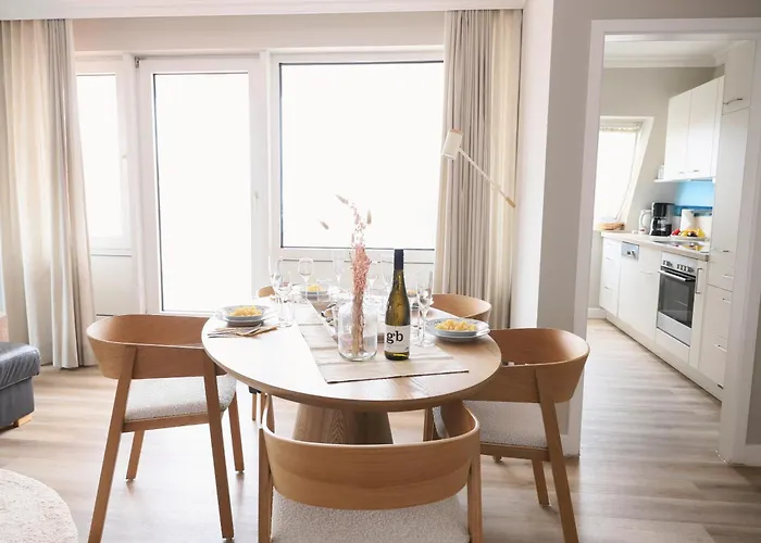 Elisabethstrasse 2, W13 * Westerland