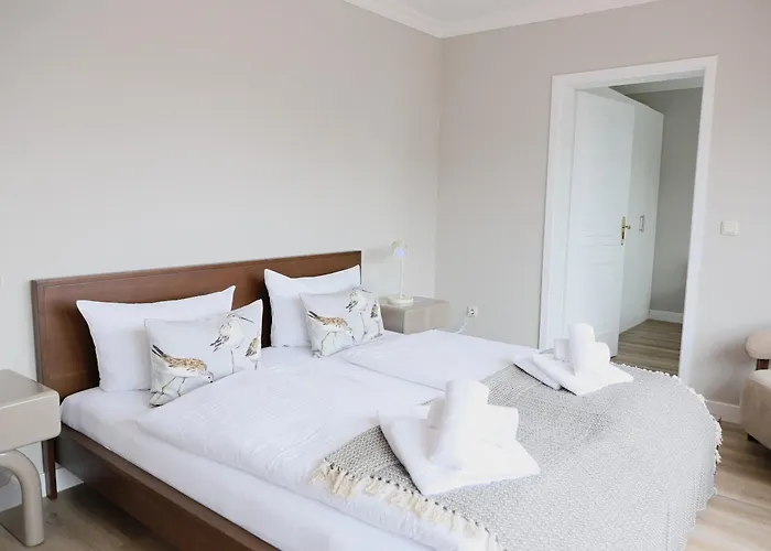 Appartement Elisabethstrasse 2, W13 *